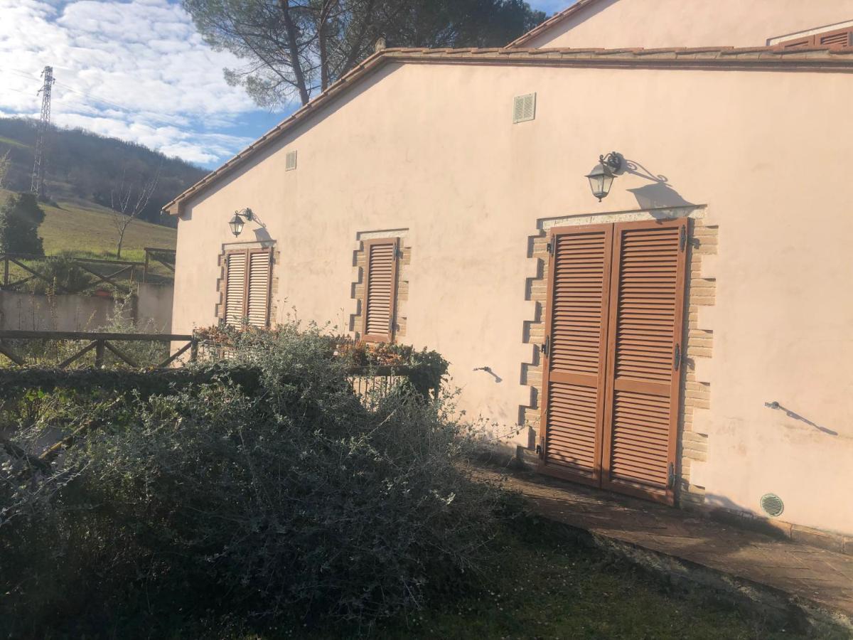 Villa Casa Indipendente In Paese Con Giardino Saturnia Exterior foto